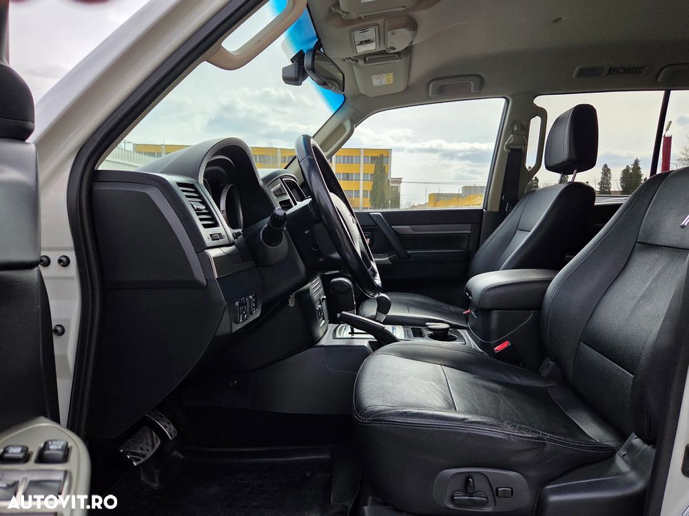 Mitsubishi Pajero 3.2 DI-D Instyle - 10