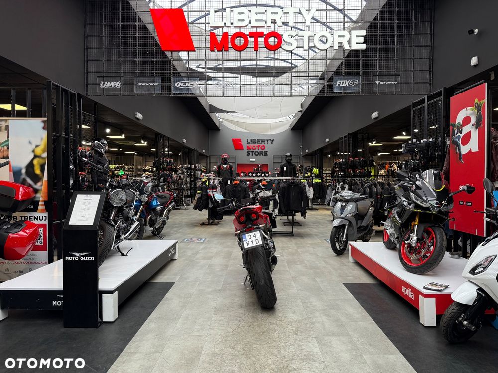 Ducati Streetfighter V2 - 4