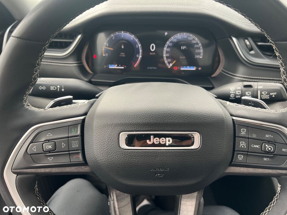 Jeep Grand Cherokee - 18