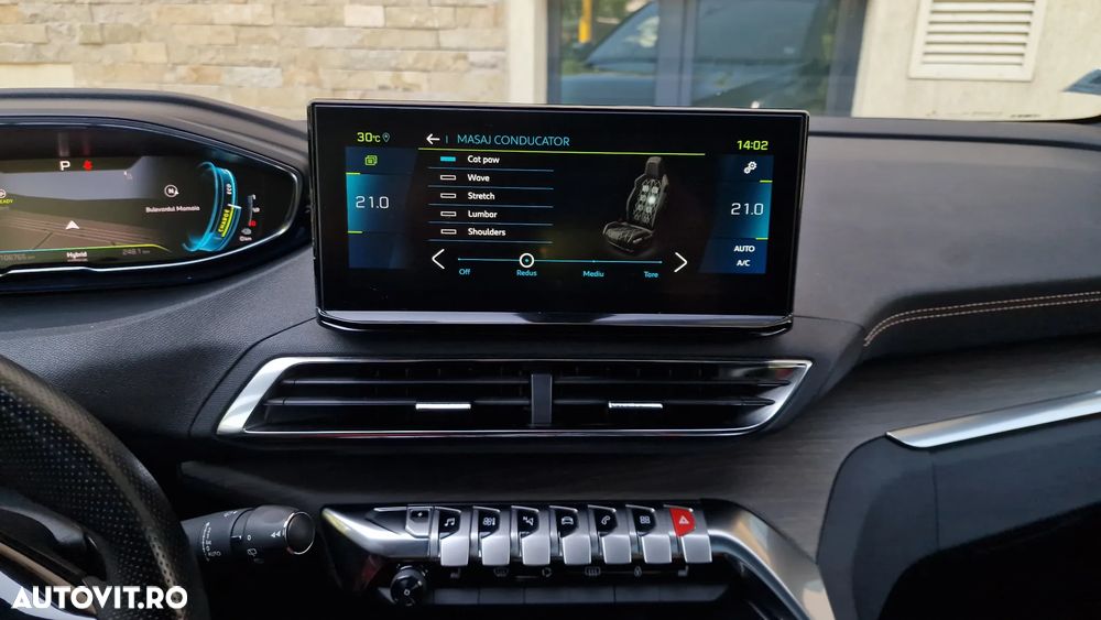Peugeot 3008 Plug-In Hybrid 225 e-EAT8 GT - 31