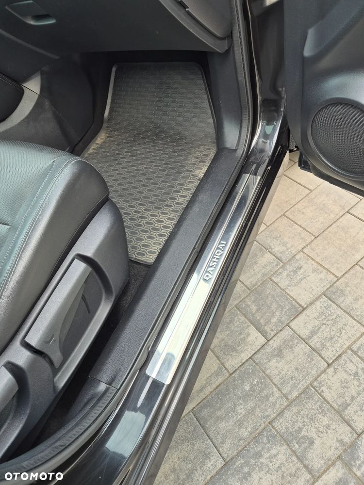 Nissan Qashqai 1.6 DCi 4x4 Black Edition EU6 - 11