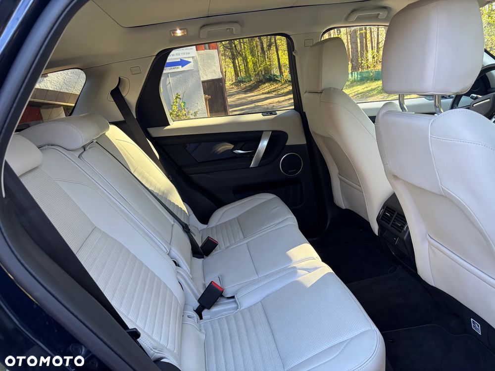 Land Rover Discovery Sport - 10