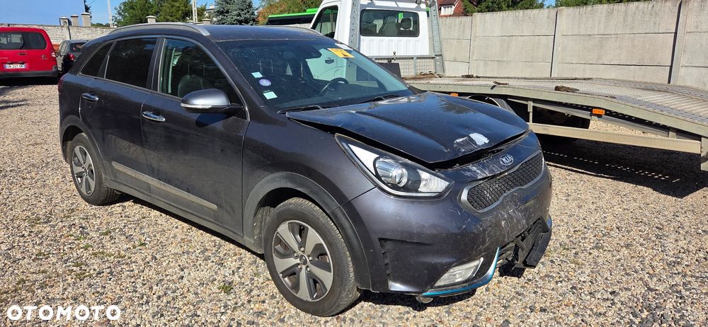 Kia Niro 1.6 GDI Plug-in Hybrid L - 9