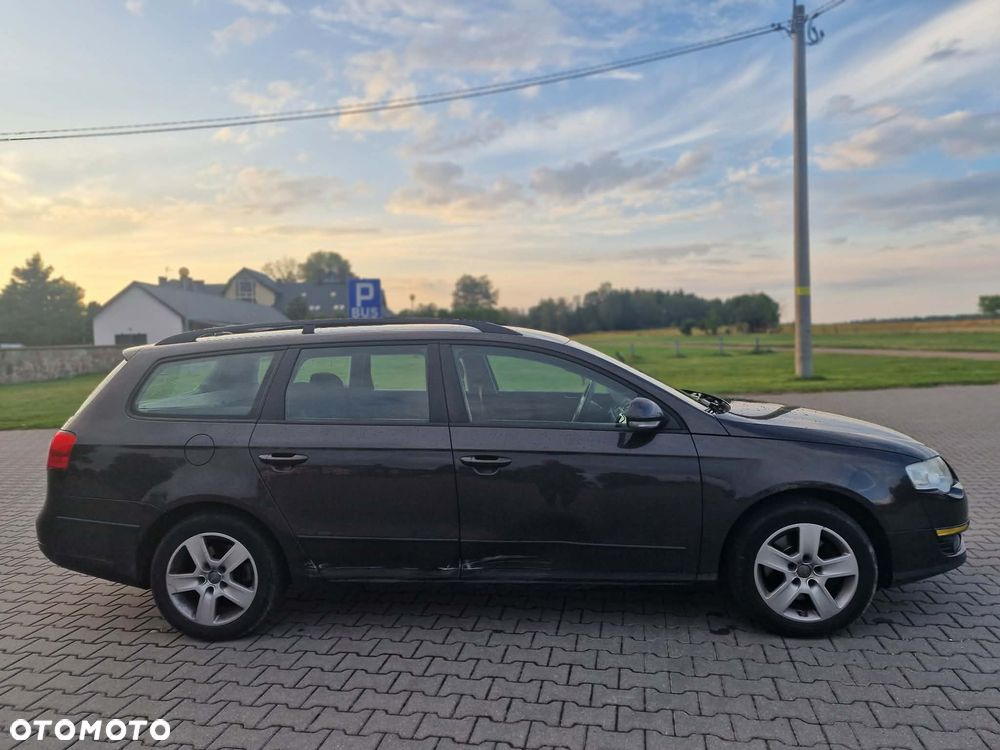 Volkswagen Passat 1.9 TDI Comfortline - 4