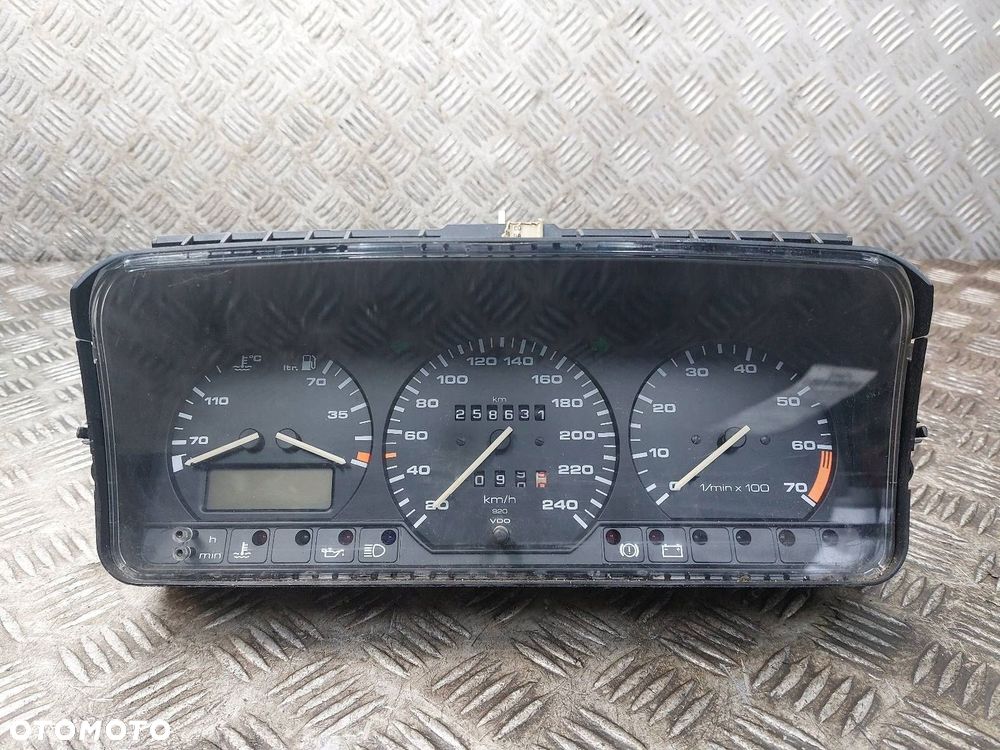 LICZNIK ZEGARY VOLKSWAGEN PASSAT B3 2.0 8V 357919059BA - 1