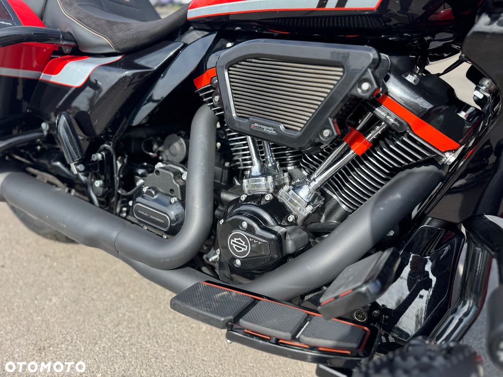 Harley-Davidson Touring Road Glide - 9