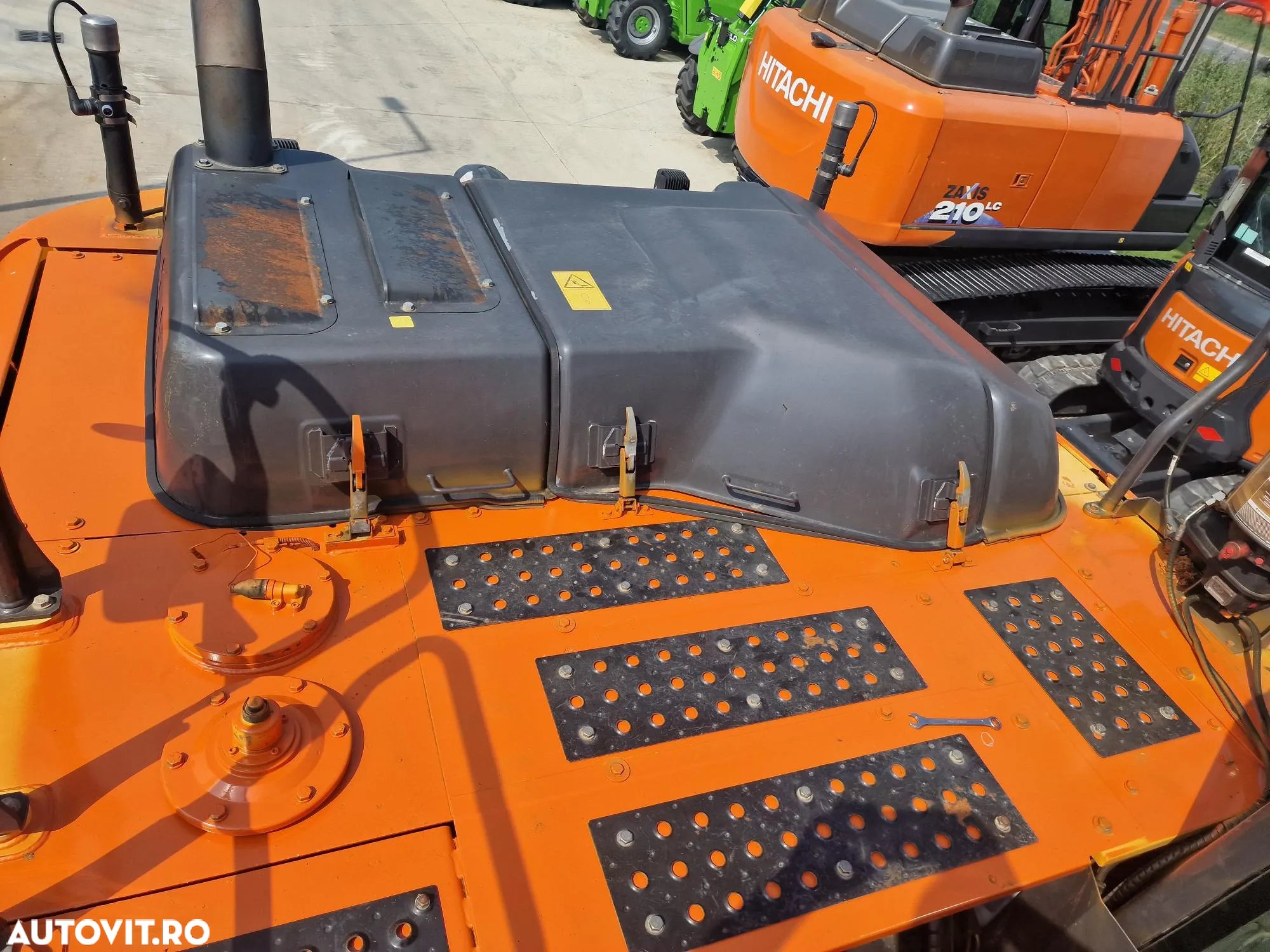Hitachi ZX250LCN-6, 27,1t, 10.139h, cupa NOUA 1,55mc-76.900 EUR+Tva, gresare automata, Instalatia hdr de picon, inst hidr rotire atasament, lant 80%, camera spate si lateral, pregatire 3D, SUPER INTRETINUT-posibilitate leasing-PROMOTIE 76900 EUR+Tva - 38