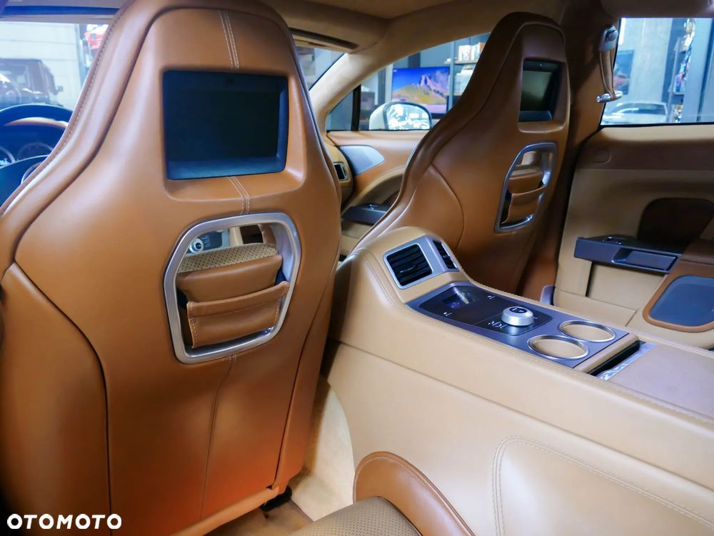 Aston Martin Rapide Luxe Touchtronic II - 24