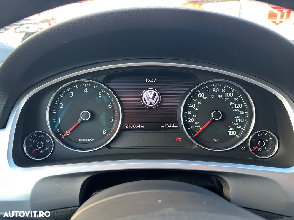 Volkswagen Touareg - 12