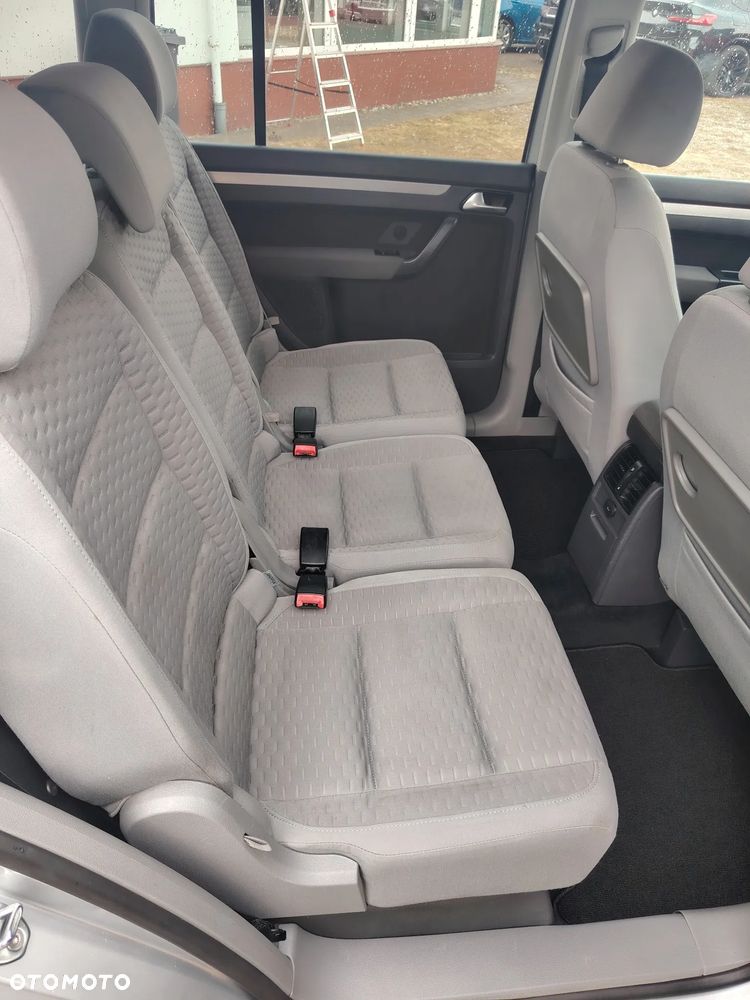 Volkswagen Touran 1.6 Welcome - 6