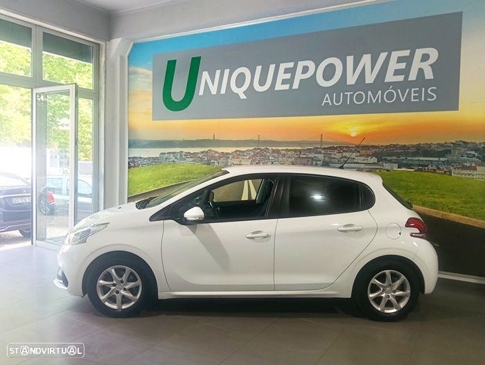 Peugeot 208 1.2 PureTech Style - 8