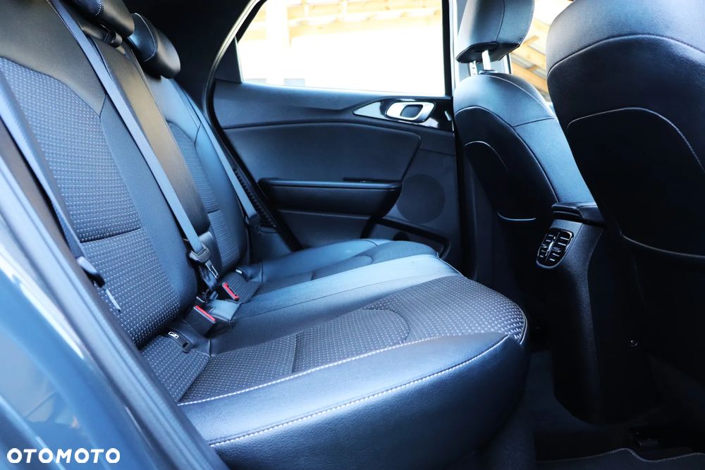 Kia XCeed 1.6 GDI DCT6 OPF PLATINUM - 23