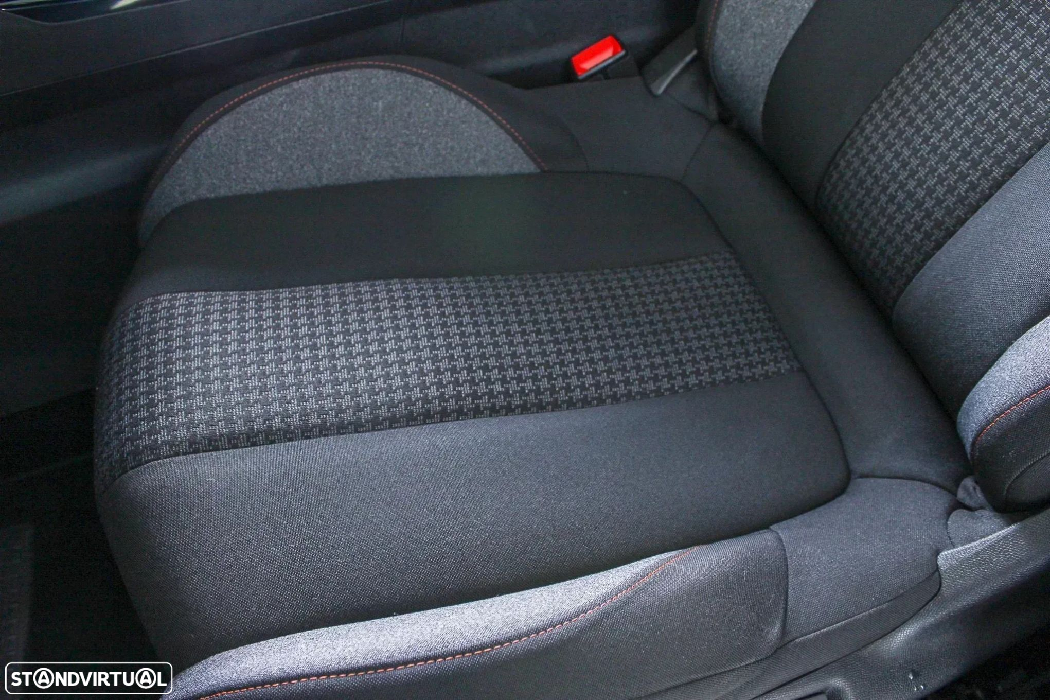 Peugeot 3008 PureTech 130 Stop & Start GPF EAT8 Active - 5