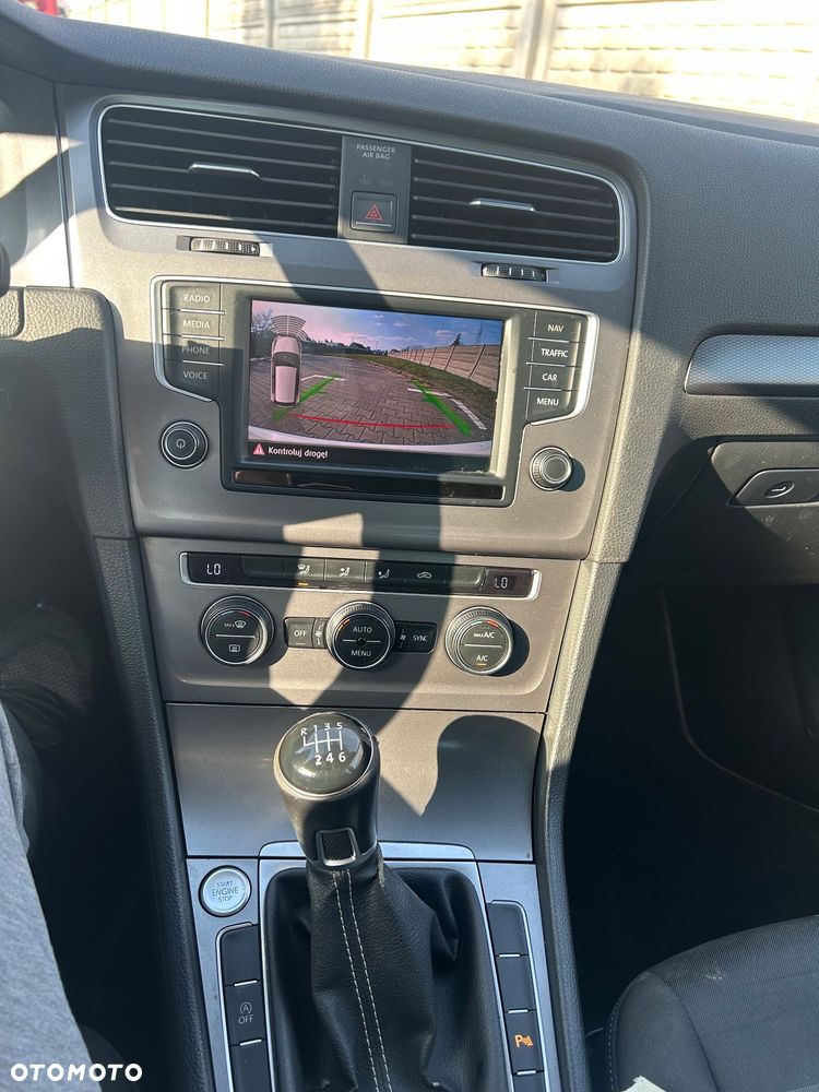 Volkswagen Golf 2.0 TDI BlueMotion Technology Lounge - 6