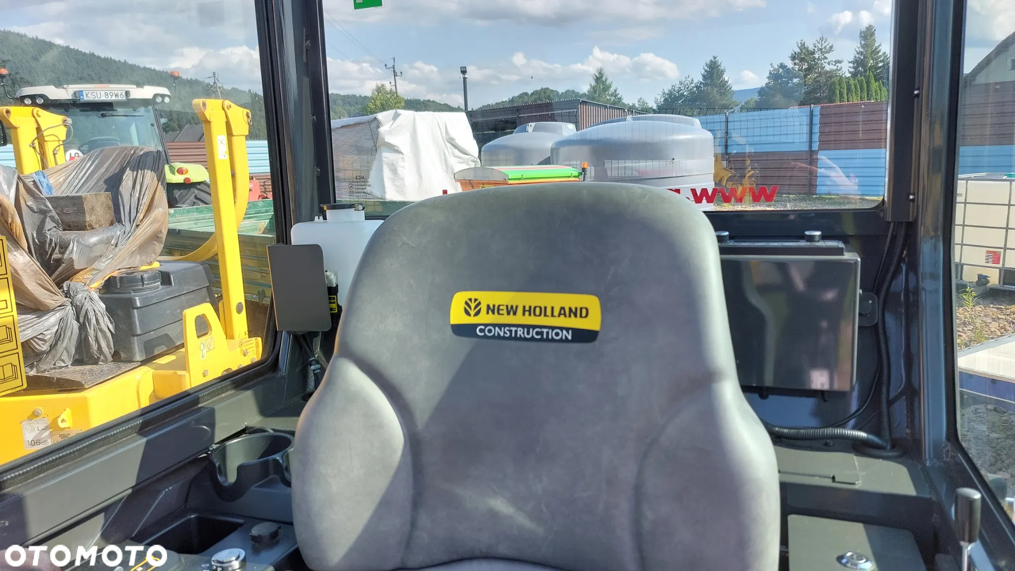 New Holland E19C - 7