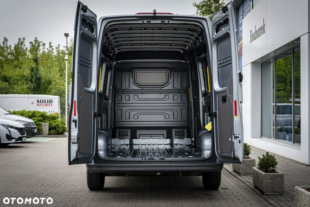 Volkswagen Crafter - 10