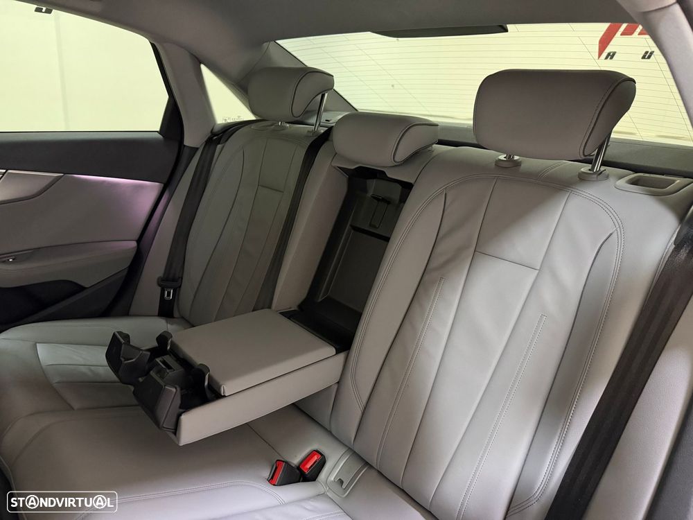 Audi A4 35 TDI S line S tronic - 40