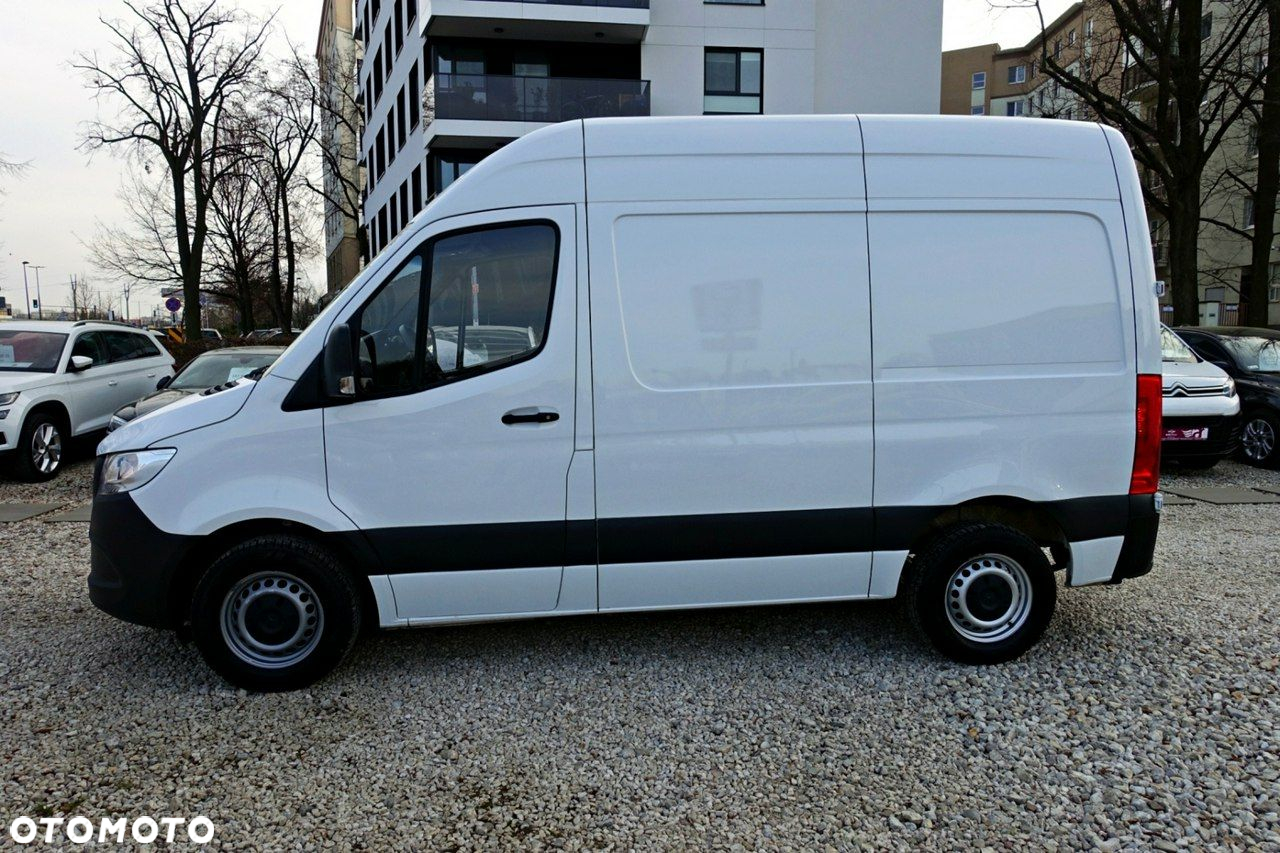 Mercedes-Benz Sprinter - 5