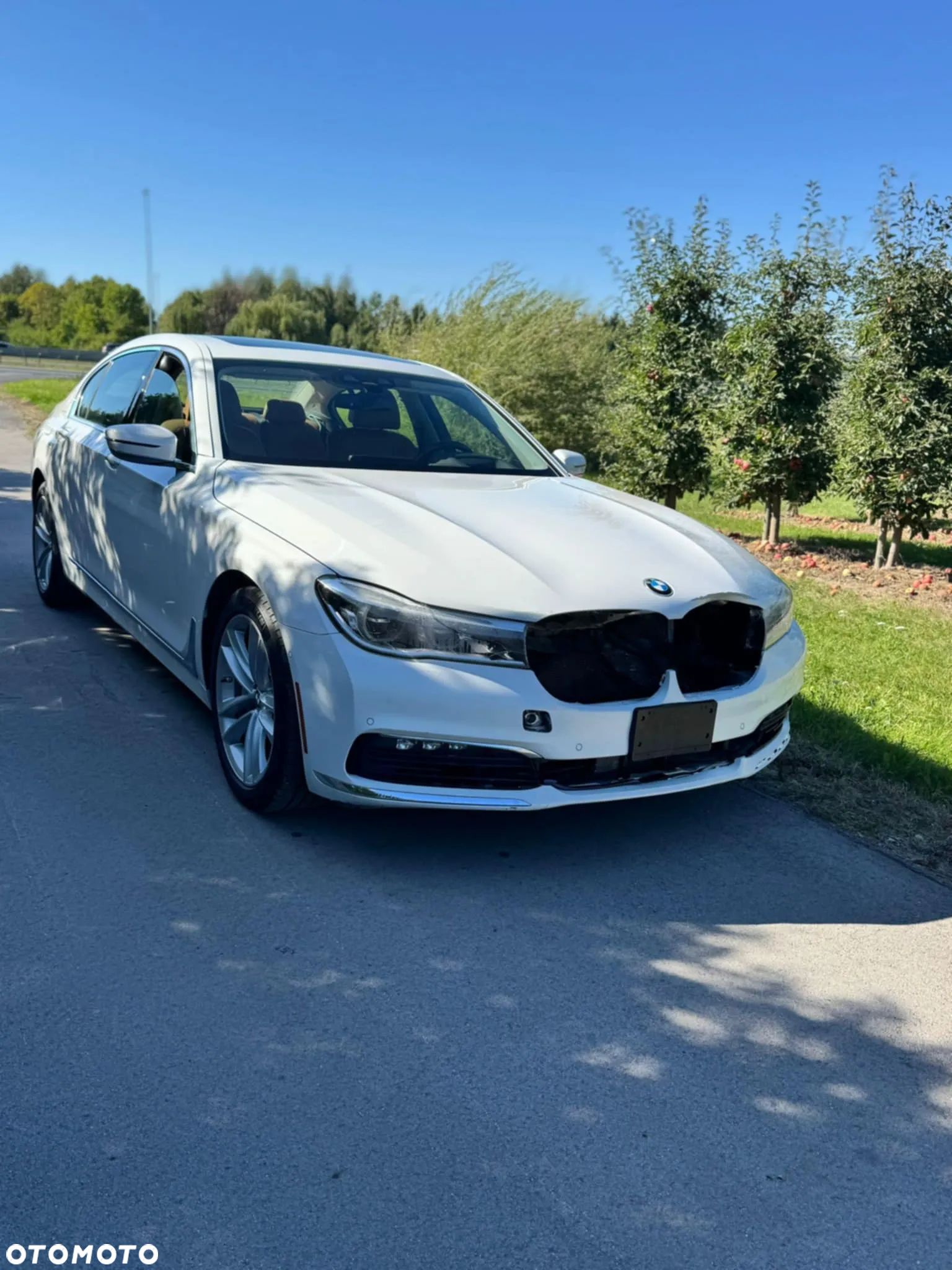 BMW Seria 7 750i - 1