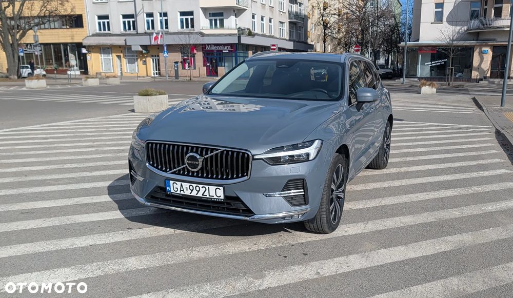 Volvo XC 60 B5 B AWD Plus Bright - 2