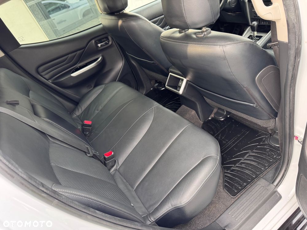 Mitsubishi L200 Pick Up 4x4 S&S Autm Double Cab Top - 28