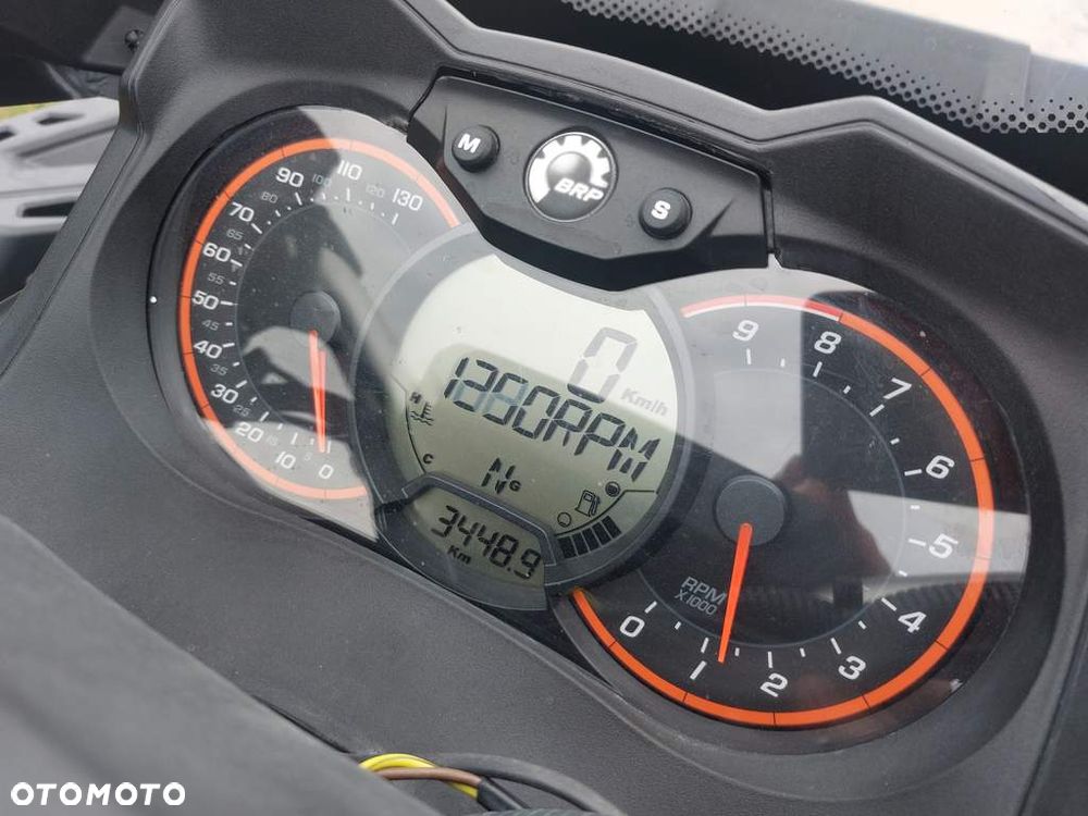 Can-Am Outlander Max - 16