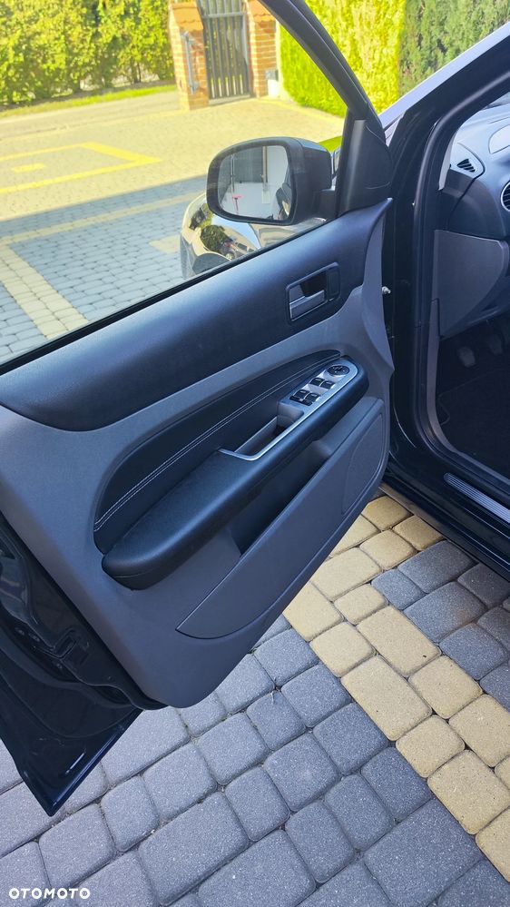 Ford Focus 2.0 16V Titanium - 18