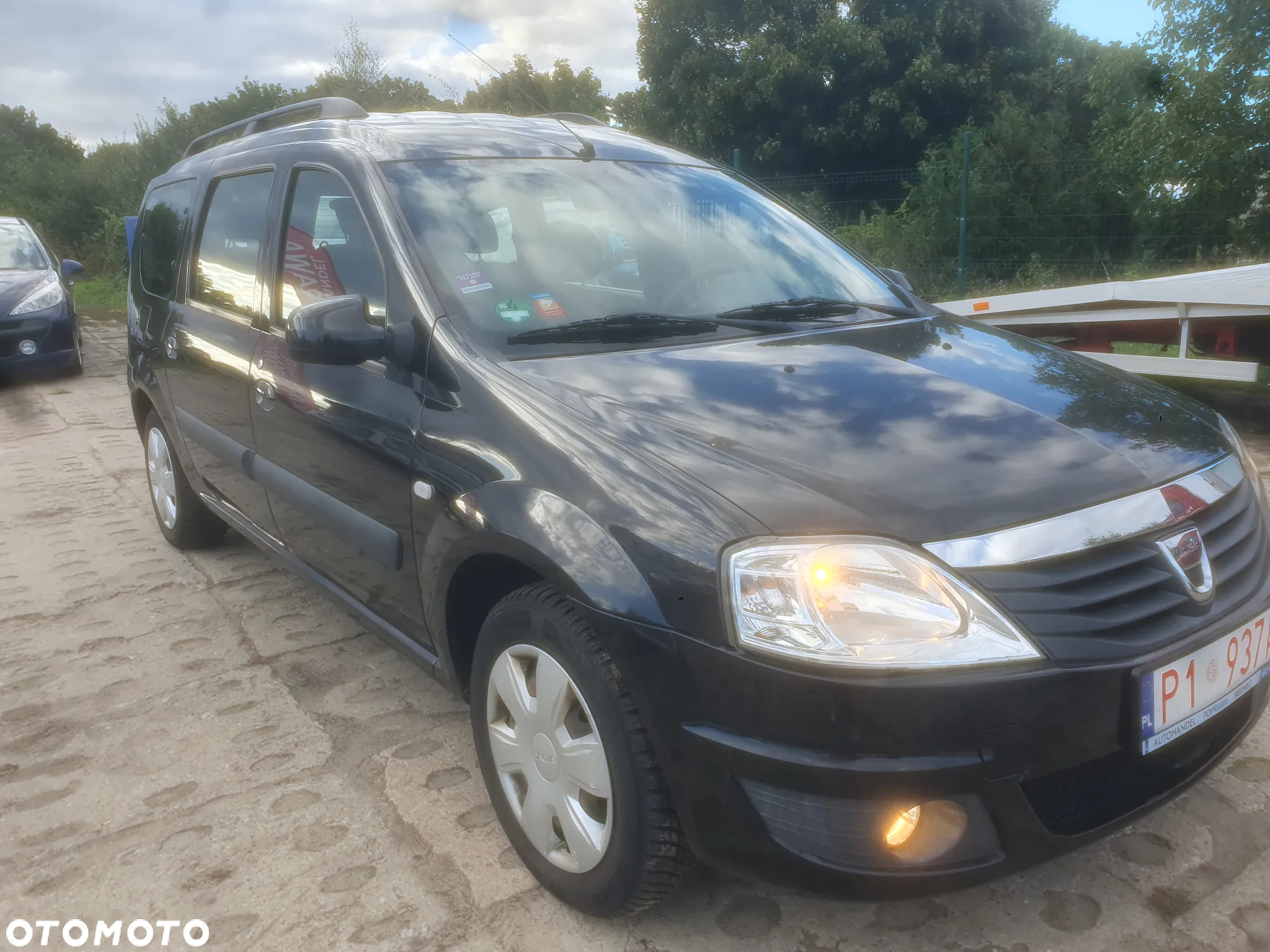 Dacia Logan MCV 1.6 16V Hi-Flex - 3