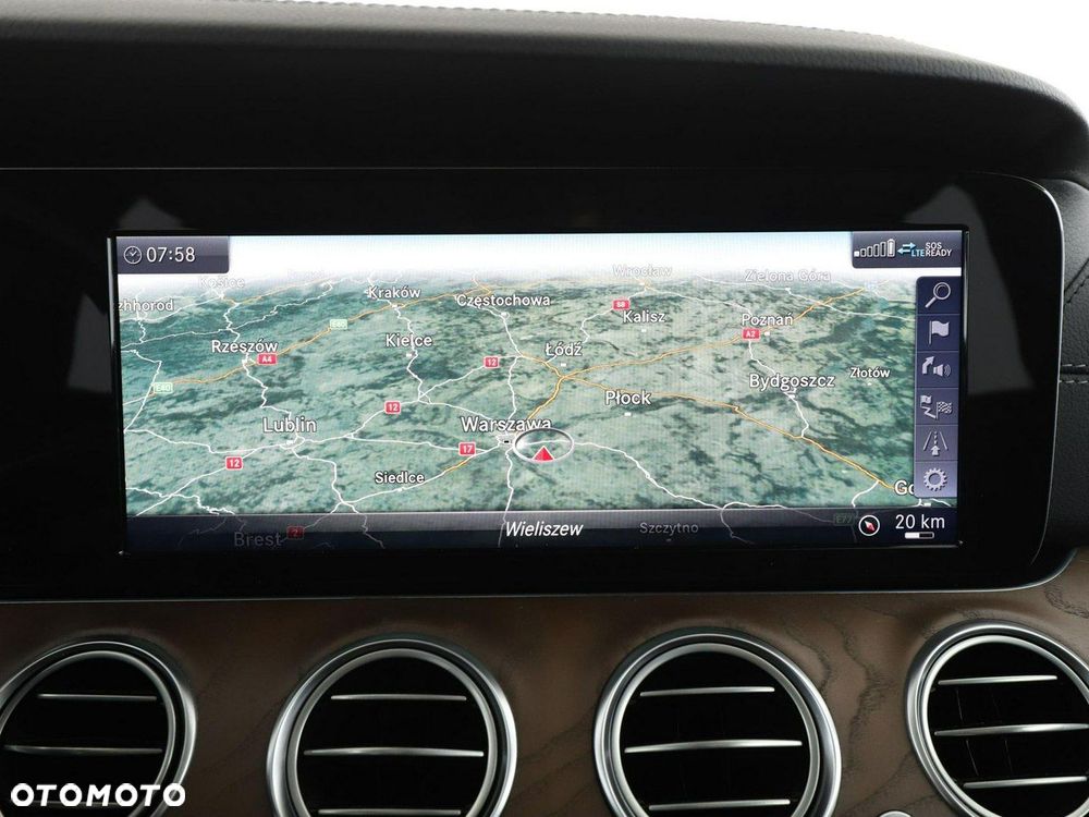 Mercedes-Benz Klasa E 220 d 4-Matic All-Terrain - 23