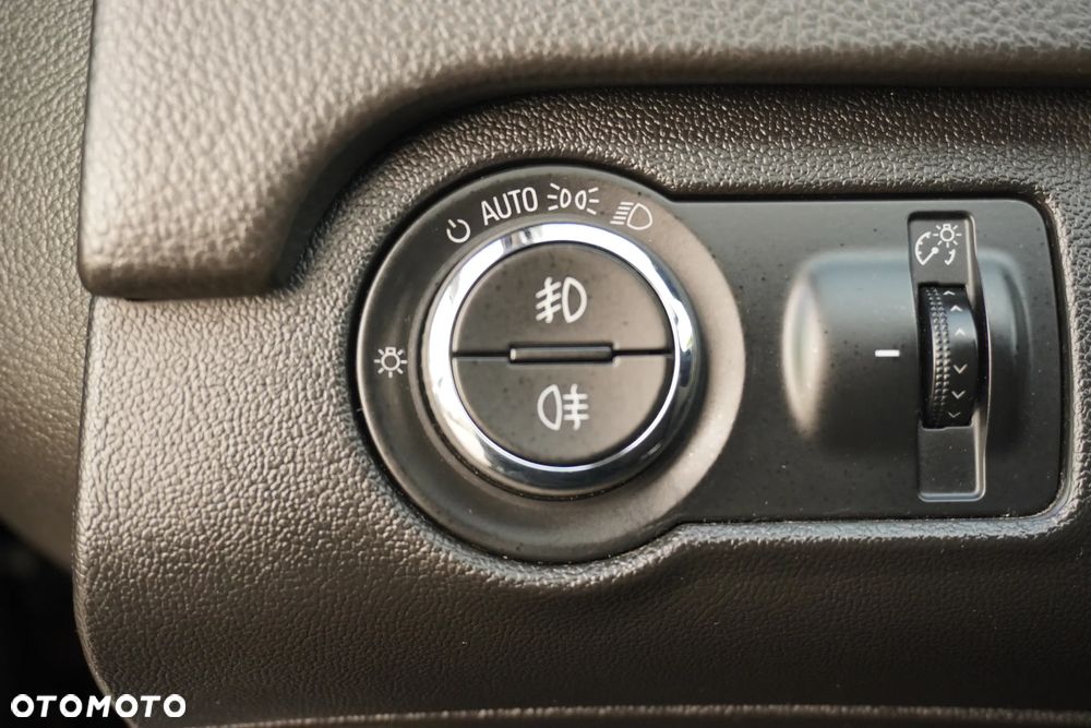 Opel Insignia 1.6 Turbo Cosmo - 34