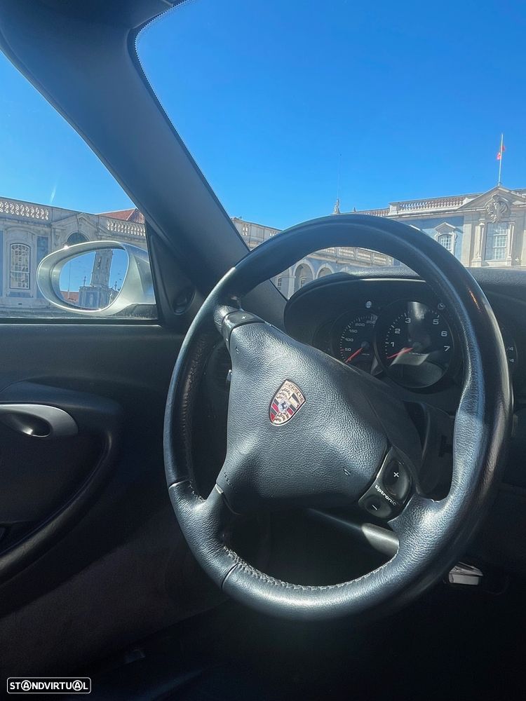 Porsche 911 Série F - 10