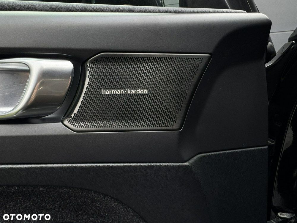 Volvo XC 40 D3 SCR R-Design - 12