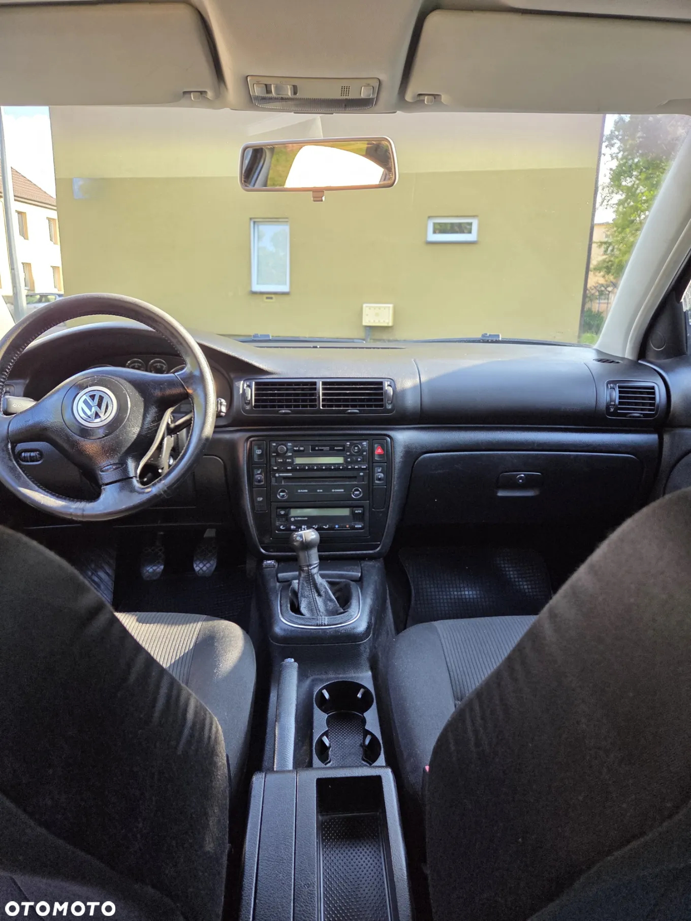 Volkswagen Passat 1.6 - 9