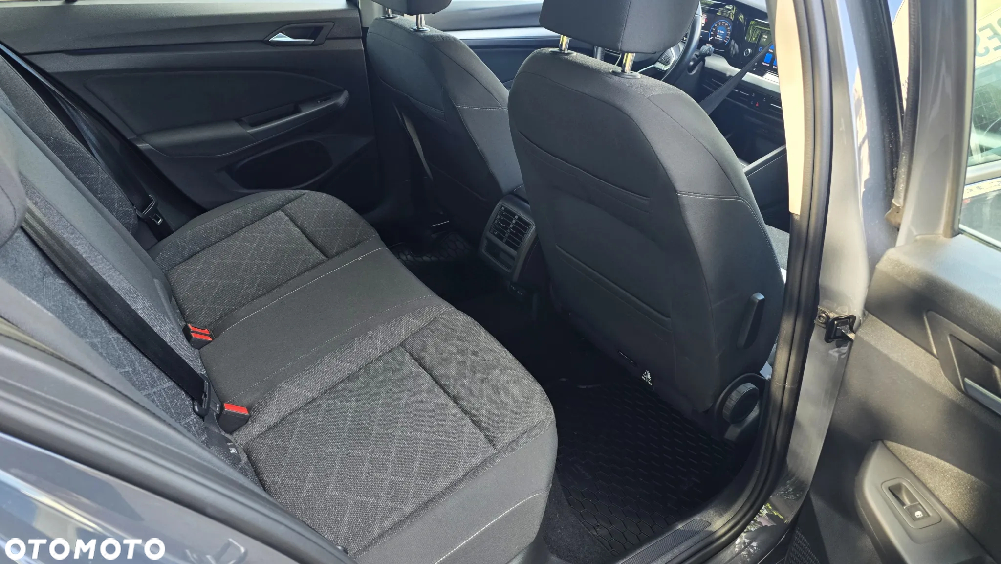 Volkswagen Golf - 9
