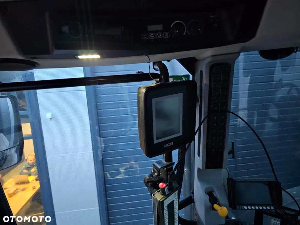 JCB FASTRAC 8330 Beczka 24000l Visini Unigreen - 14