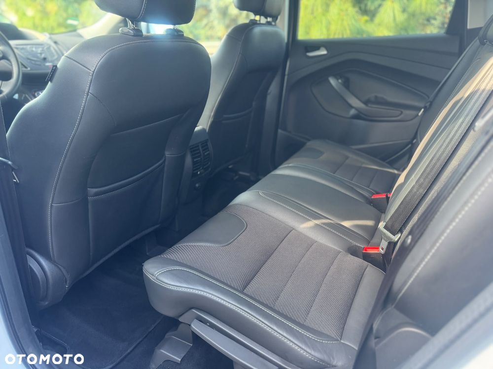 Ford Kuga 2.0 TDCi 2x4 Titanium - 7
