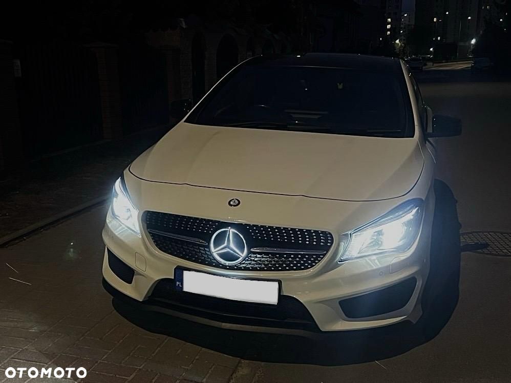 Mercedes-Benz CLA 220 CDI 7G-DCT AMG Line - 4