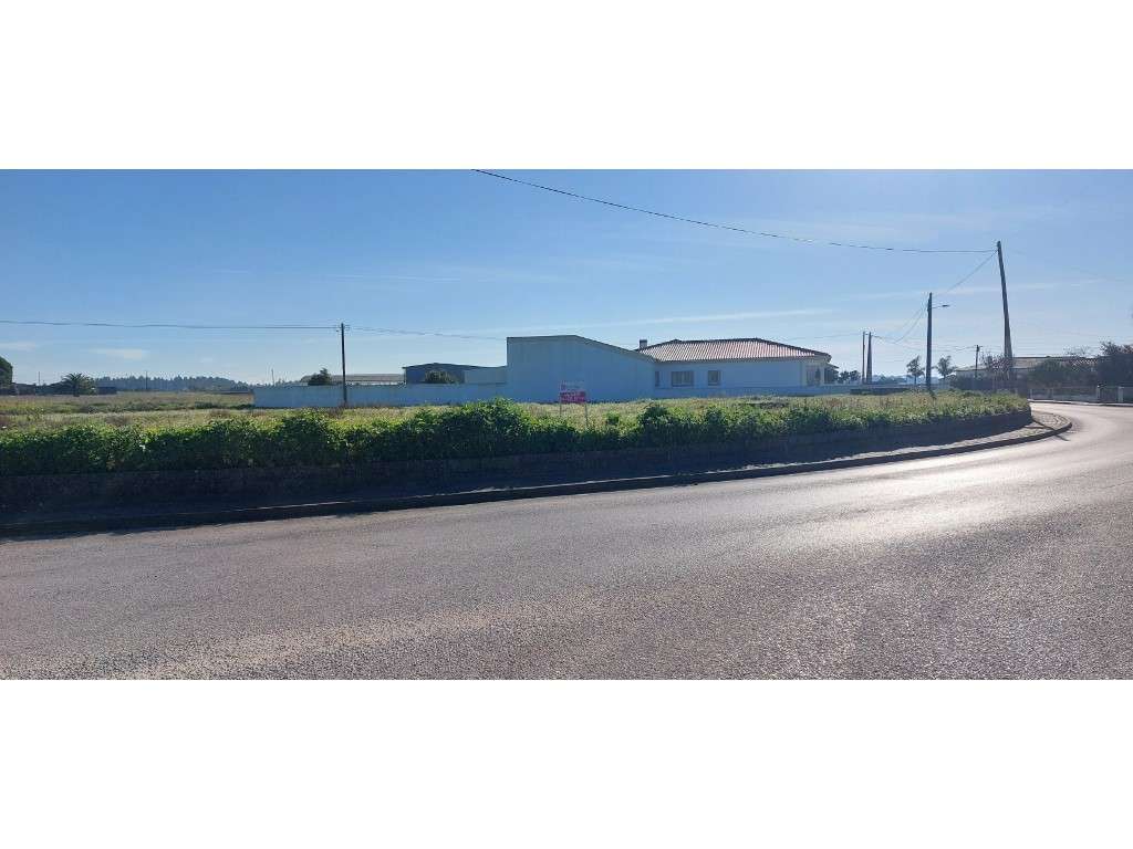 Terreno com viabilidade de construção em Carvide - Grande imagem: 2/3