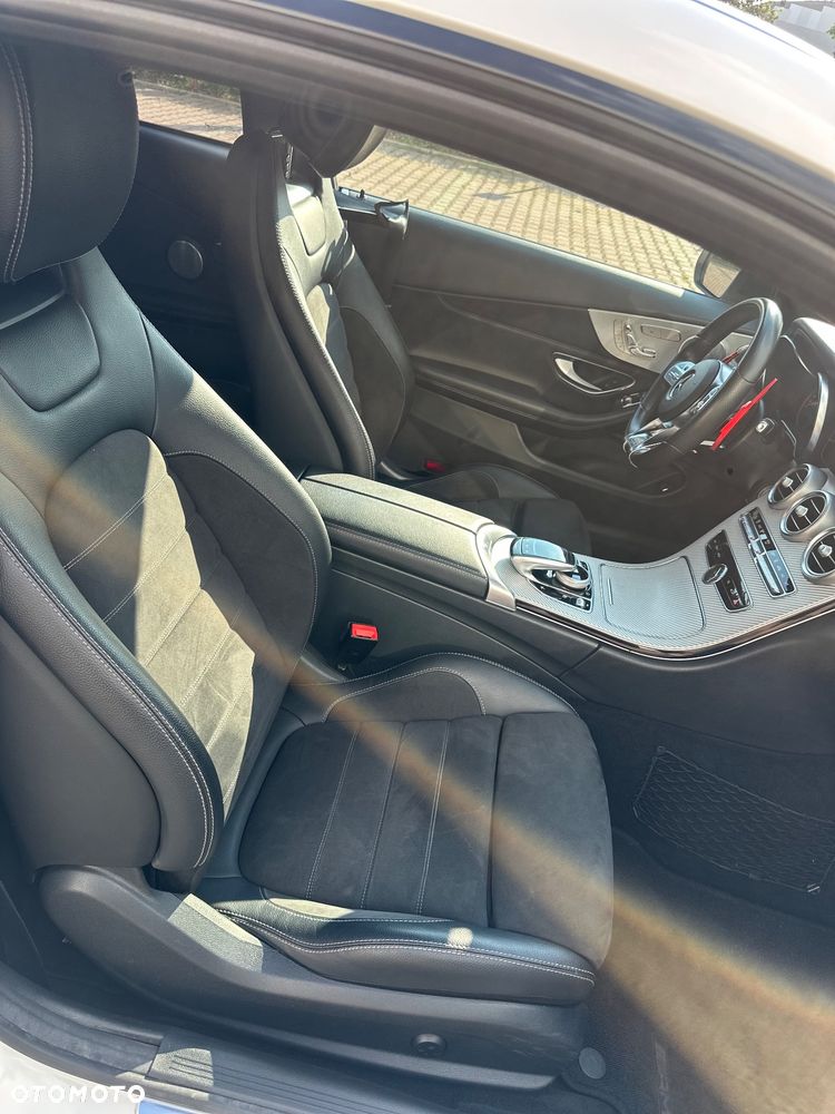 Mercedes-Benz Klasa C 300 9G-TRONIC AMG Line - 12