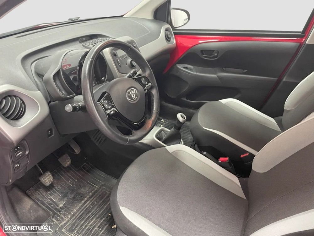 Toyota Aygo 1.0 X-Play - 10