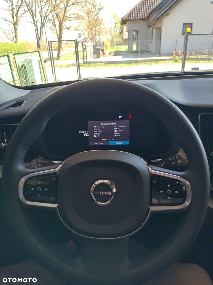 Volvo XC 60 B4 B Plus Bright - 12