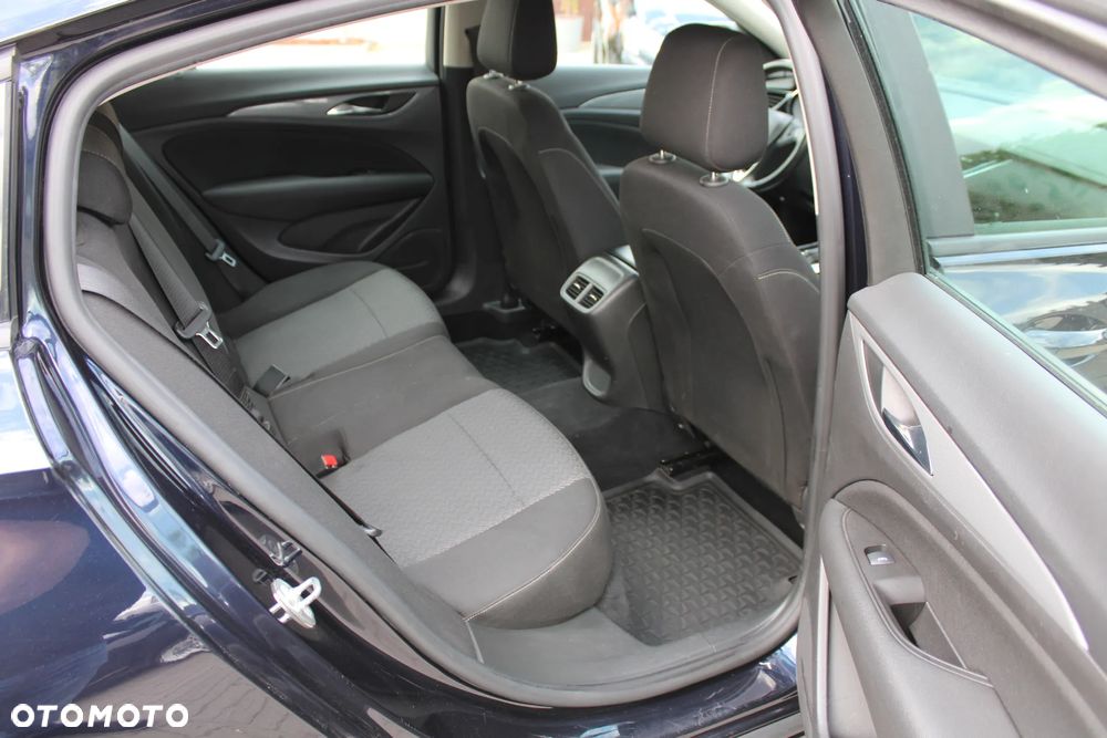 Opel Insignia 1.5 T Elite S&S - 33