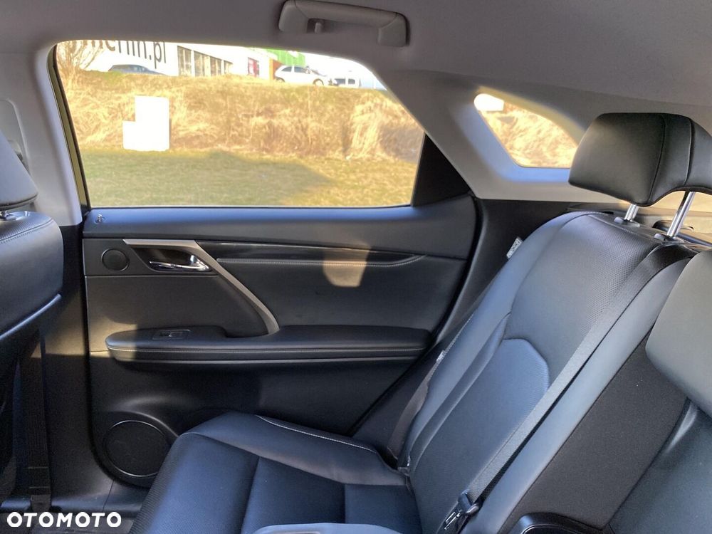 Lexus RX - 23