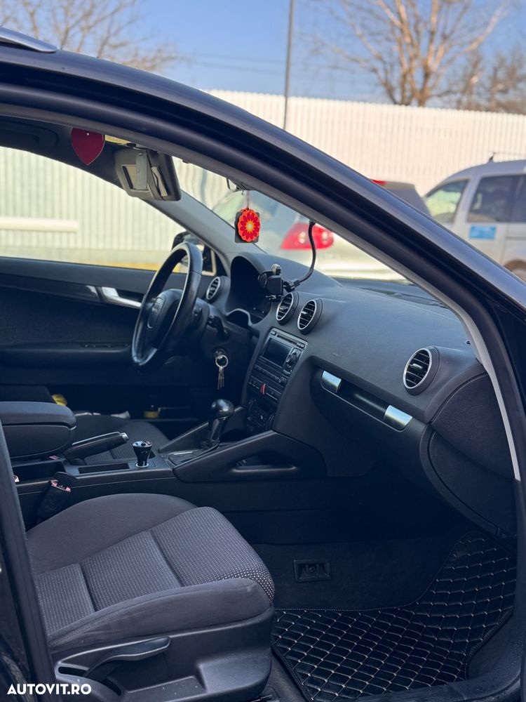 Audi A3 2.0 TDI ack DPF (DSG) S tronic Attraction - 8