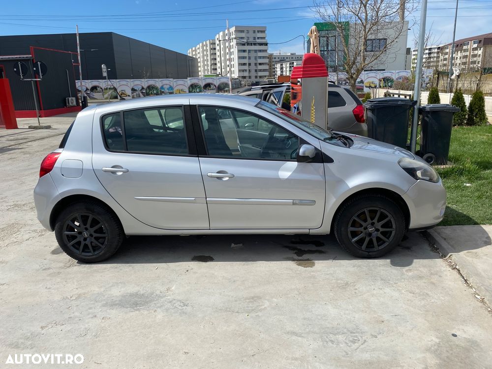 Renault Clio III 1.2 16V Yahoo - 4