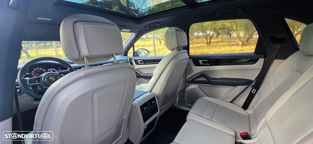 Porsche Cayenne E-Hybrid - 16