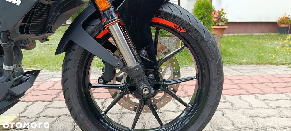 KTM Duke 125 - 26