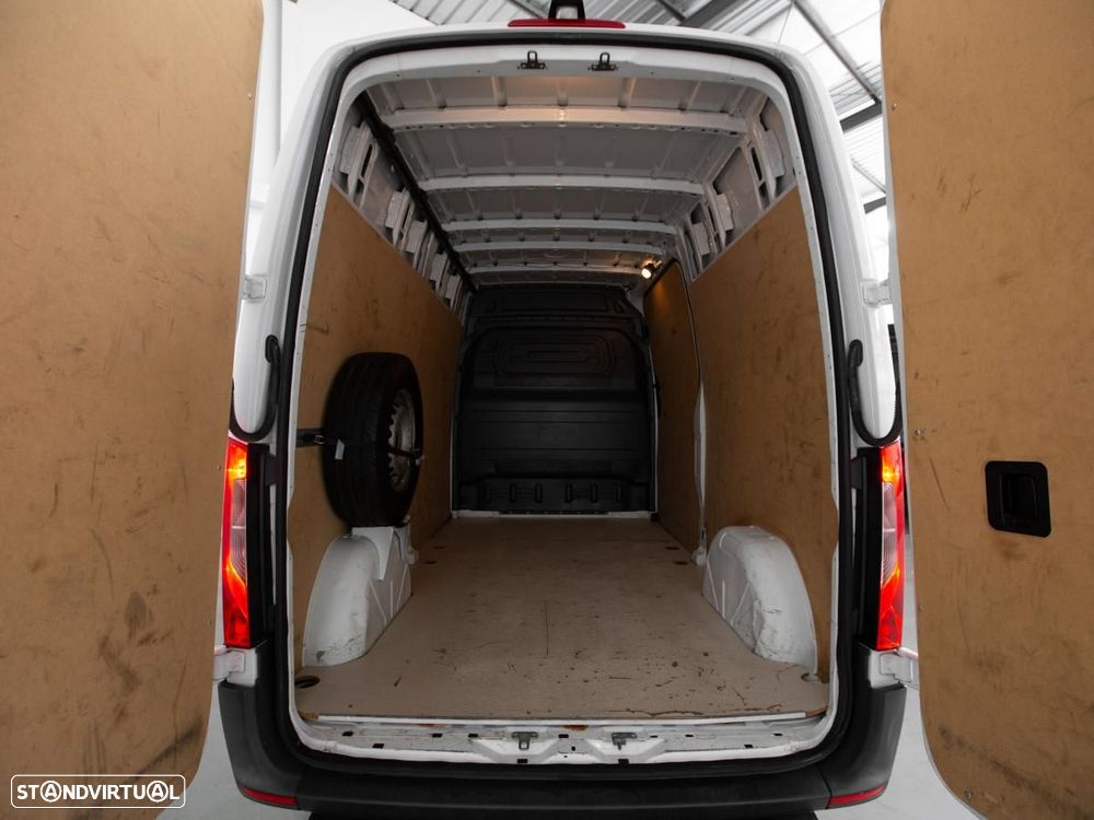 Mercedes-Benz E-SPRINTER - 6