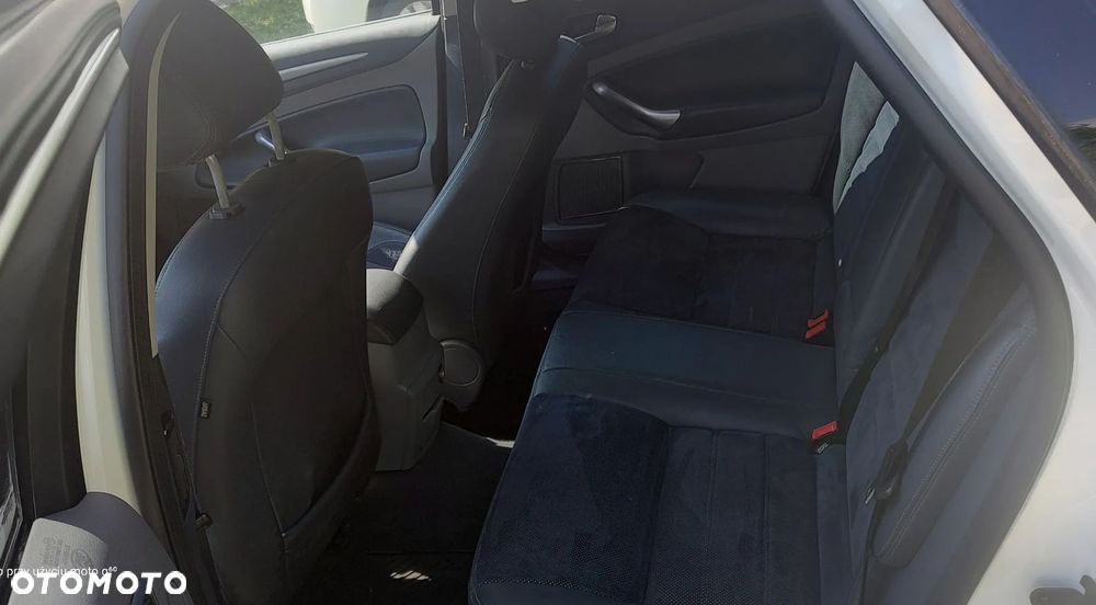 Ford Mondeo 2.0 TDCi Titanium - 14