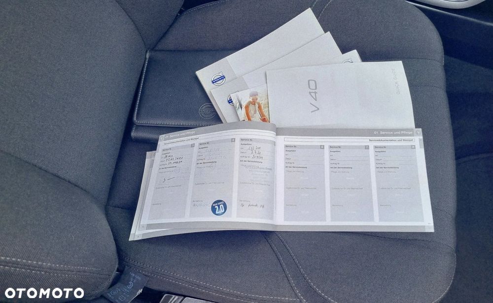 Volvo V40 D3 Geartronic Momentum - 33